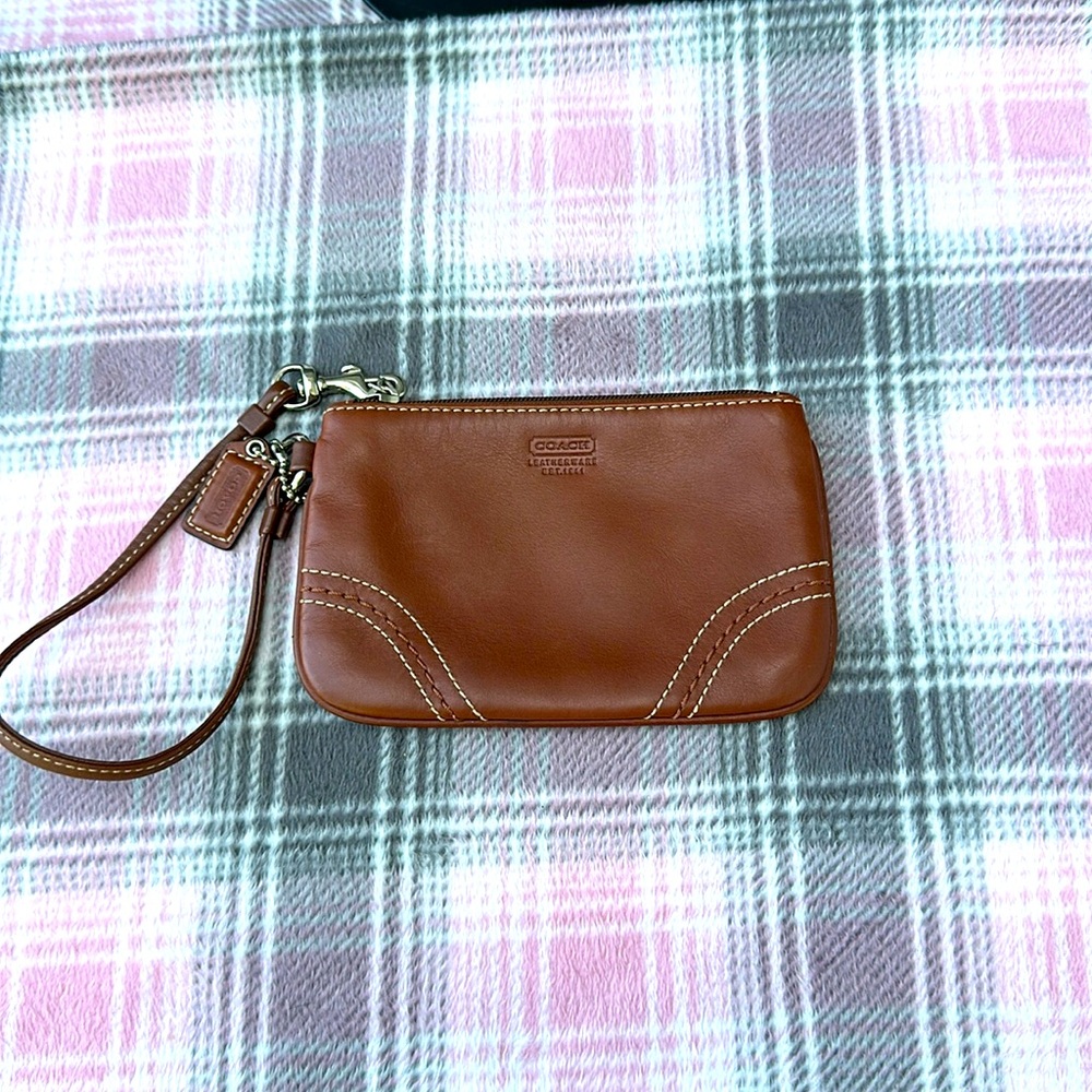 Coach brown leather coach wristlet no creed